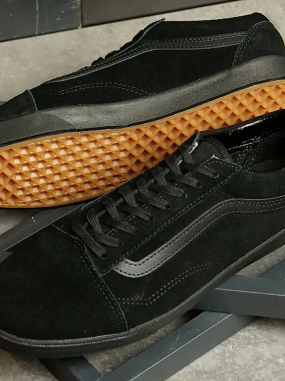 VANS Old Skool Low pro BLACK/BLACK suede sneakers [VN000D0EBKA]